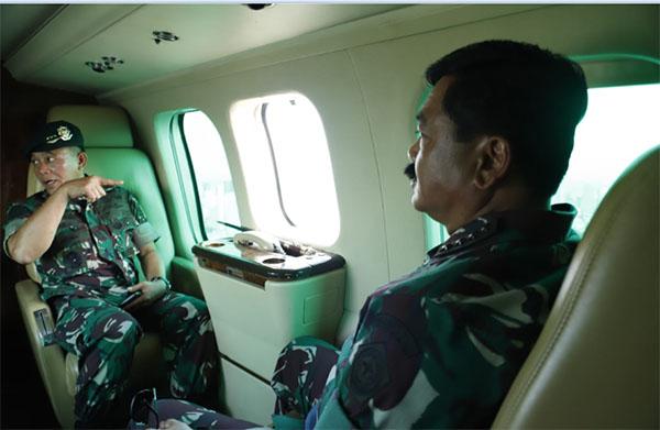 Panglima TNI Tinjau Situasi Ibu Kota Jakarta Melalui Udara