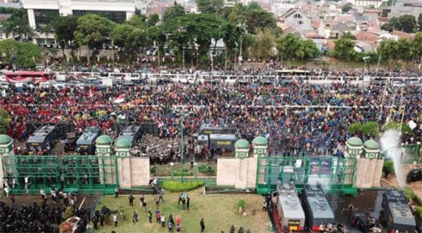 Anggota Dewan Ini Kecam Pemukulan Legislator Pada Aksi Demo Yang Berujung Ricuh