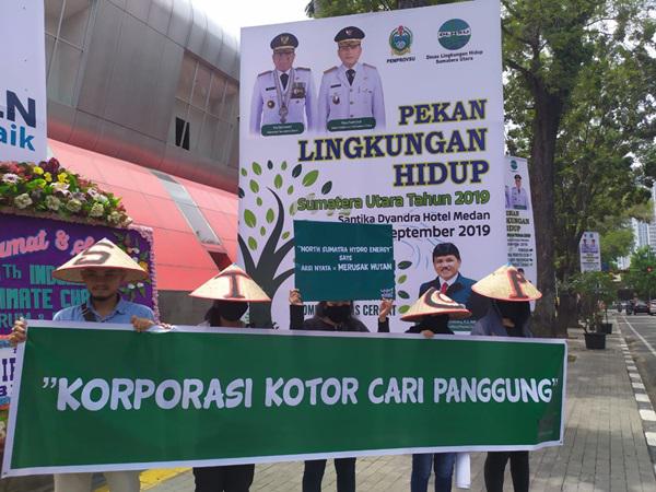 Aktivis Lingkungan Kecam Keterlibatan  'Perusahaan Kotor' Dalam Diskusi Soal Perubahan Iklim