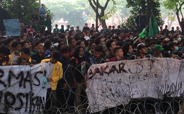 Kapolda Sumut Akan Telusuri Video Viral Polisi Pukuli Pendemo