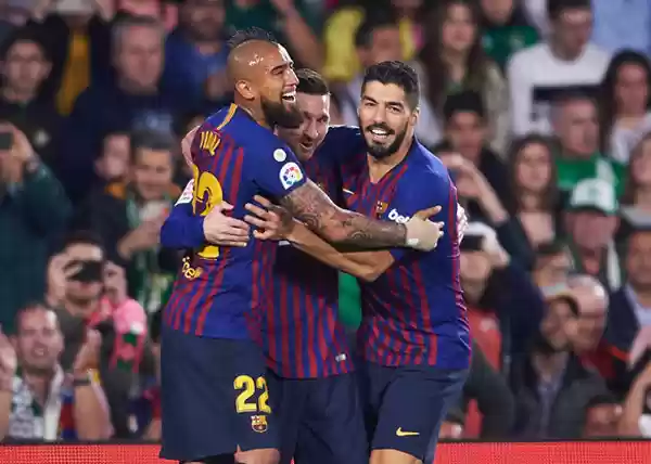 Piero Ausilio: Arturo Vidal ketimbang kapten Barcelona