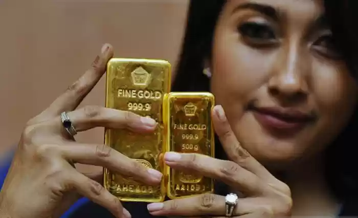 Harga Emas Antam Turun Dipatok Rp1.024.000 Per Gram
