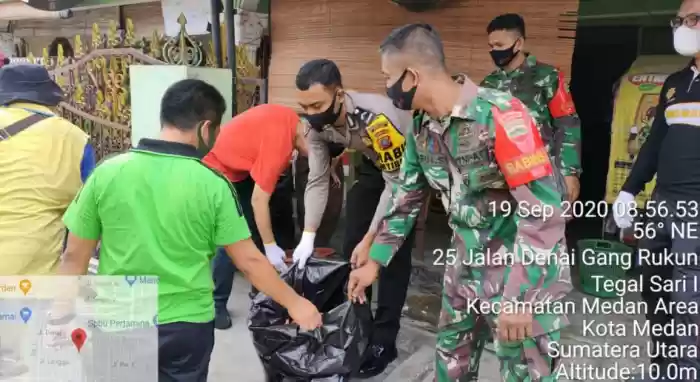 Peringati  World Clean Up Day, Personil Koramil 0201-04/MK dan Polsek  Gelar Gotong Royong