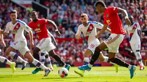Man United dipermalukan timnas Palace Lapangan Hijau