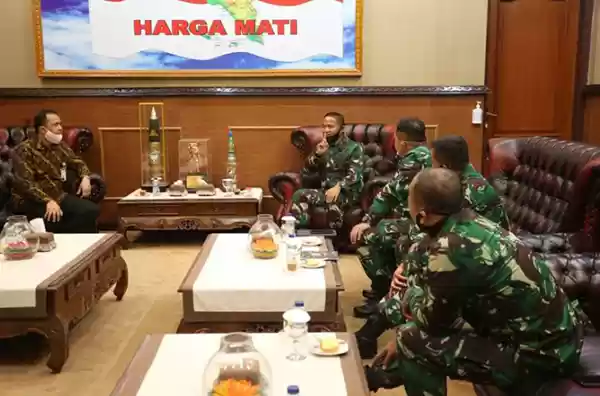 Manajer Bank Syariah Mandiri Aceh Audensi ke Pangdam Iskandar Muda