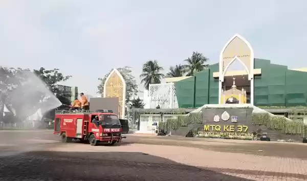 Cegah Penyebaran Covid 19, Arena MTQ Dihujani Disinfektan