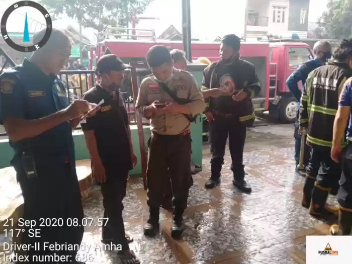 Kebakaran di Perumahan Villa Mutiara, Satu Warga Dilarikan ke RS  
