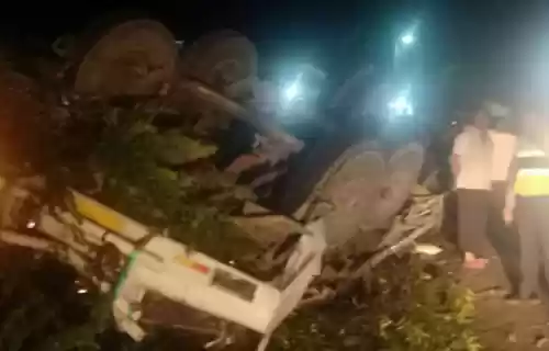 Sopir dan Penumpang Tewas di Tempat Kejadian