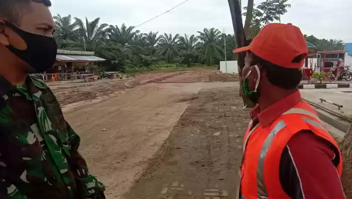 Juru Parkir : Kodim 0208/Asahan Pembuka Akses Jalan di TMMD Ke-109
