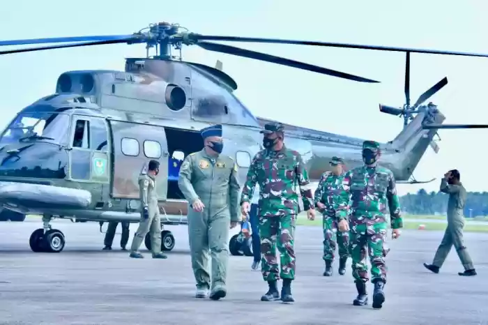 Kasum TNI Tinjau Pos Pamtas RI-Malaysia Di Wilayah Kodam XII/Tanjung Pura