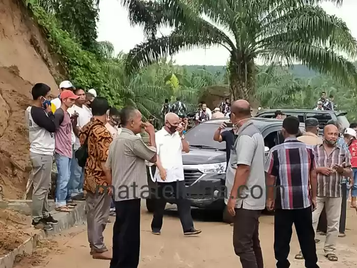 Sehari Kunjungi Masyarakat Tinggi Raja Dalam Kegiatan Road Show