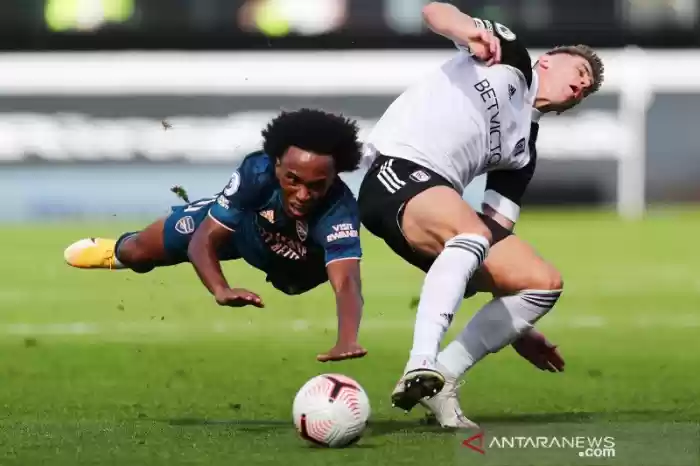 Aston Villa Giling Fulham 3-0 di Markas Craven Cottage