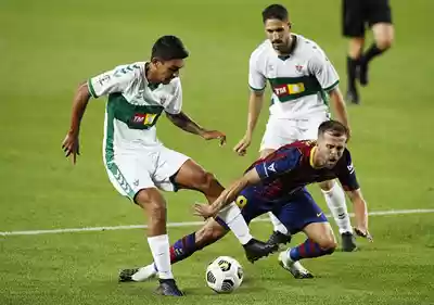Barcelona Menurunkan Kekuatan Penuh Sejak Awal Laga