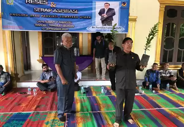Reses Di Tabagsel : Masalah Pupuk Langka, Irigasi dan Jalan Rusak Jadi Keluhan Masyarakat Ke Wakil Rakyat