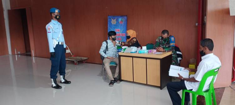 NAKES Lanud SIM Gelar Serbuan Vaksinasi di Banda Aceh Convention Hall