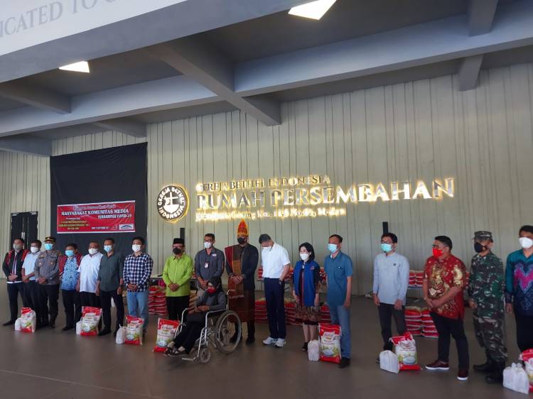 GBI Berbagi Kasih pada Komunitas Media di Medan