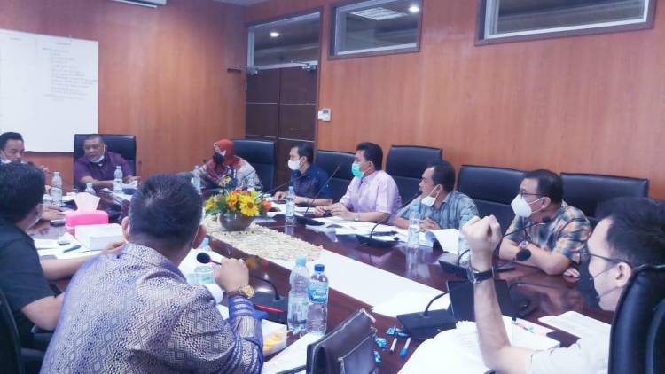 Johannes Hutagalung Pertanyakan Realisasi Anggaran Rp 7 Miliar Pengadaan Baju Sekolah di Disdik Medan