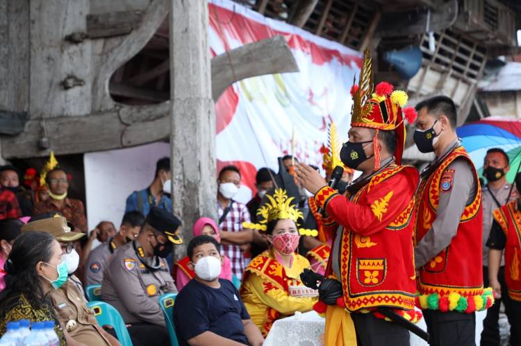 Percepat Vaksin di Kepulauan Nias, Kapolda Sumut Dorong Destinasi Wisata Tumbuh Kembali
