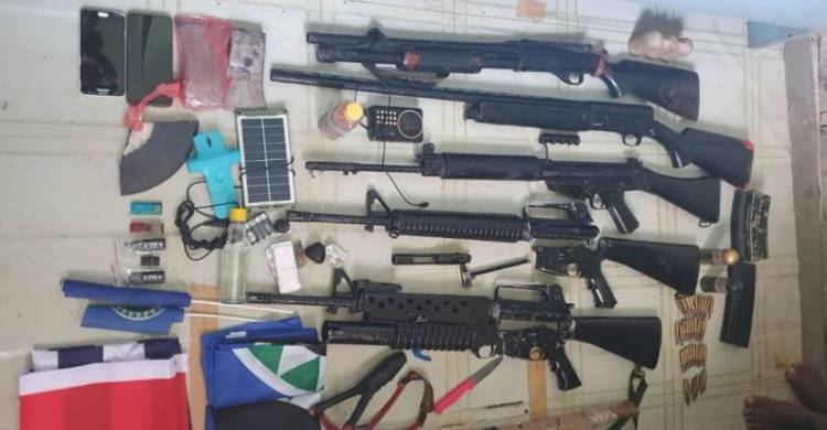 Dua KKB Diringkus Prajurit TNI AD, Puluhan Amunisi dan Lima Senpi Diamankan