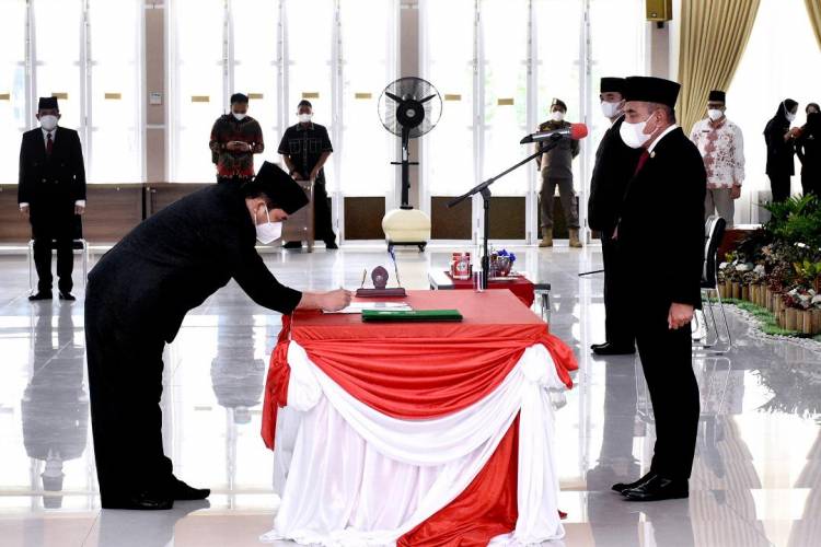 Lantik Kepala Dinas Kesehatan Sumut, ini Harapan Edy Rahmayadi