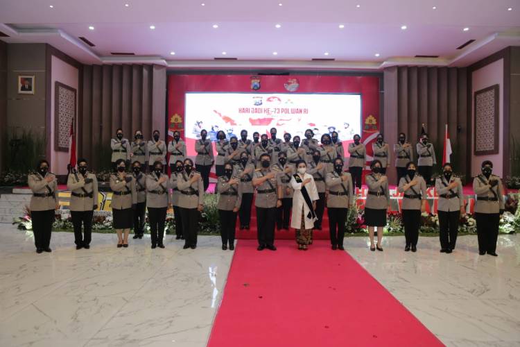 Kapolda Jatim Mengikuti HUT Polwan ke-73 di Gedung Mahameru Melalui Video Virtual