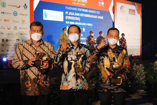 Gubernur Edy Rahmayadi Raih Penghargaan Top Pembina BUMD 2021