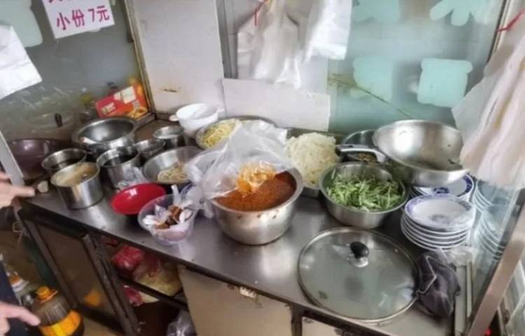Agar Pelanggan Ketagihan, Penjual Mie Ini Ketahuan Bubuhkan Narkoba ke Dagangannya