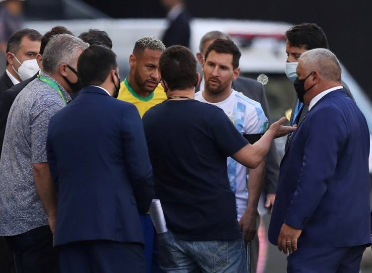Sedang Berlangsung, Laga Argentina vs Brasil Terhenti, Ada Apa?