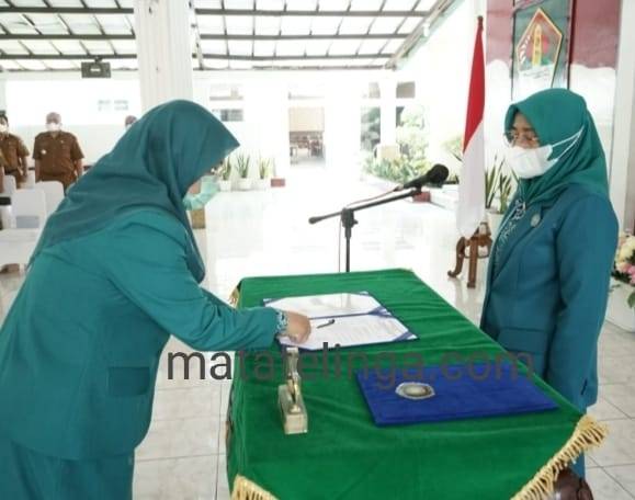 24 TP.PKK Kecamatan Dikukuhkan Ketua TP.PKK Kabupaten