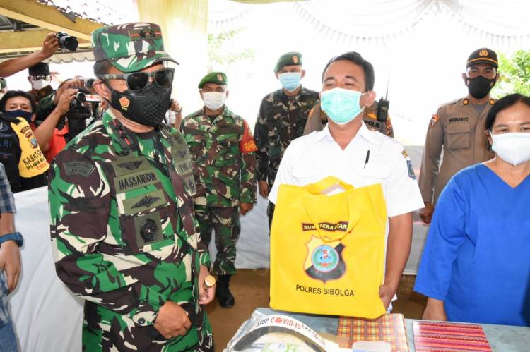 Kunjungi Kota Sibolga, Pangdam I/BB dan Kapoldasu Tinjau Pos PPKM