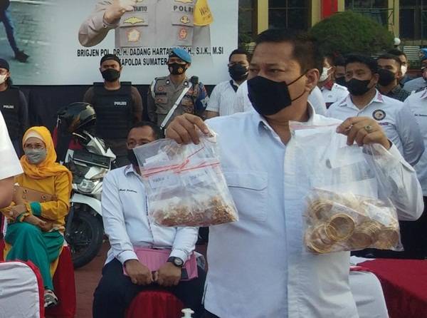Ungkap Kasus Perampokan Toko Emas, Polisi Periksa 120 Rekaman CCTV