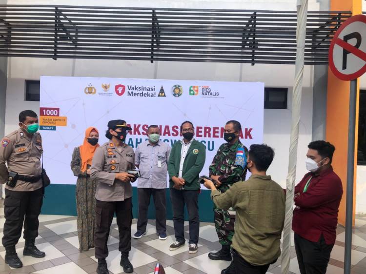 Polsek Medan Baru Bersama Universitas Sumatera Utara Gelar Vaksinasi 1.000 Dosis Tahap I