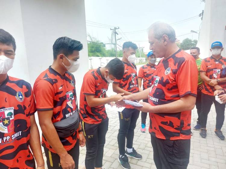 PON XX Papua, Ketua Asprov PSSI Sumut Lepas Atlet Sepak Bola Sumut, Kodrat Shah : Untuk Raih Prestasi, Tim Harus Kompak