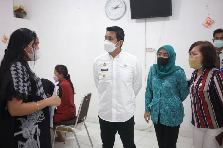 Walikota Siantar Laksanakan Vaksinasi Bagi Ibu Hamil di RSUD dr Djasarmen Saragih