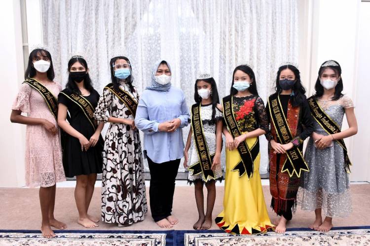 Nawal Lubis Terima Audiensi Putri Cilik dan Putri Remaja Indonesia Sumut 2021