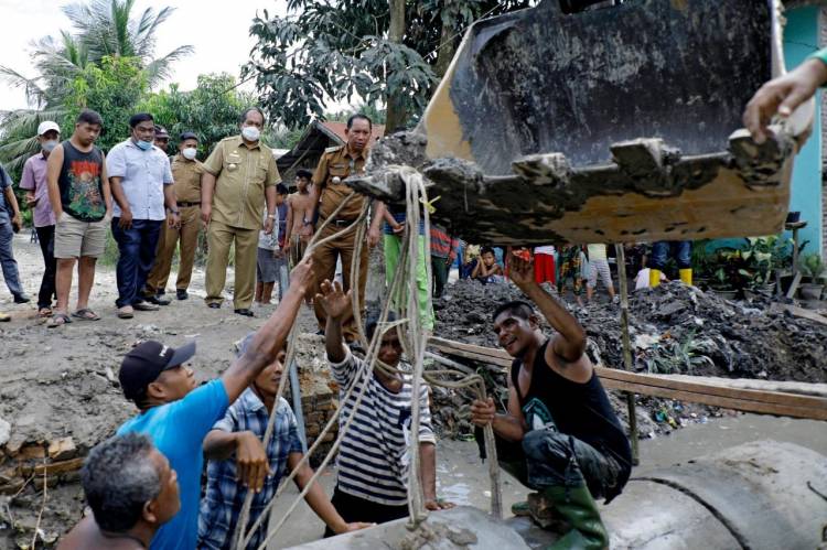 Wakil Bupati  Asahan Cegah Terjadinya Banjir Dengan Menormalkan Saluran Air