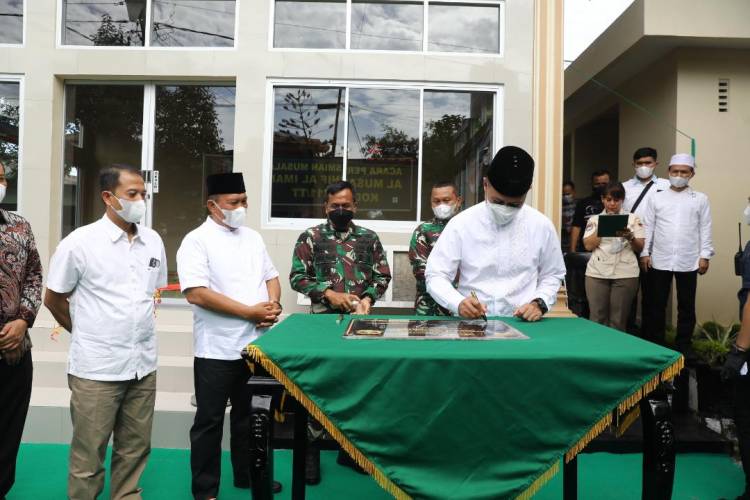 Wagub Musa Rajekshah Resmikan Musala Al Musannif Makodim 0211/TT