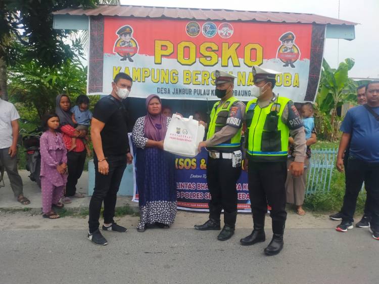 Polres Sergai Sisir Desa Jambur Pulau, Bantu Warga Kurang Mampu