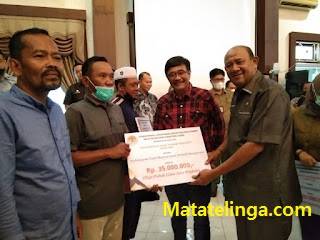 Plt Bupati Langkat H.Syah Afandin SH  Hadiri Pemberian Bantuan Pengembangan Usaha Ekonomi Produktif Masyarakat.