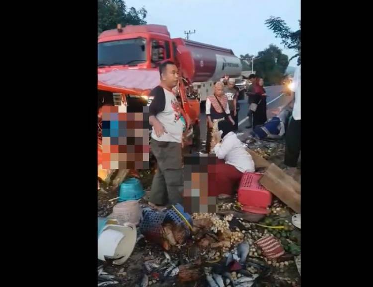Truk BBM Tabrak Angkot, Satu Orang Tewas Ditempat, Berikut Lima Faktanya