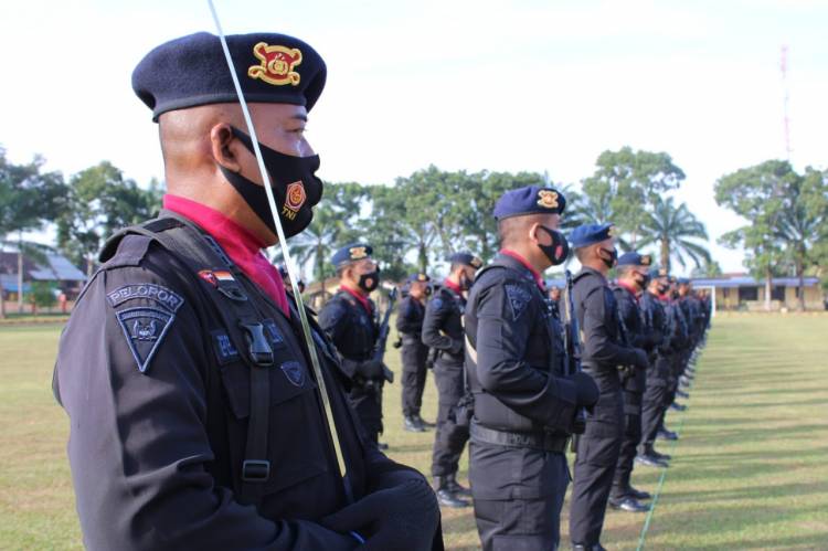 Danyon B Brimob Sumut Pimpin Upacara Bulanan di Tebing Tinggi