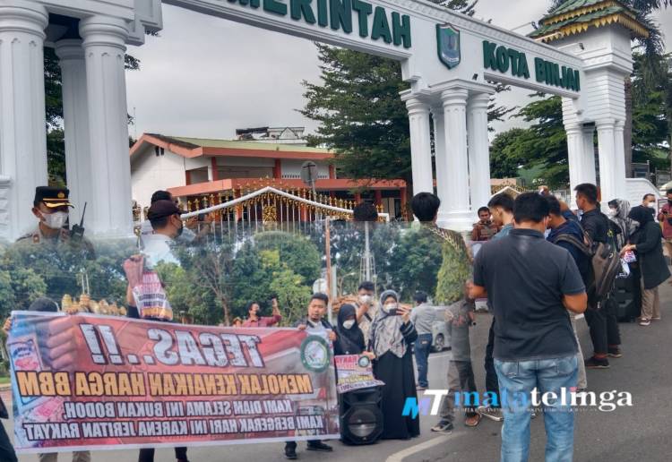 Ratusan Mahasiswa Binjai Unjukrasa Tolak Kenaikan Harga BBM
