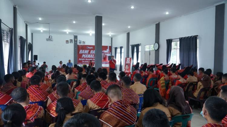 Go To School SMA Negeri 1 Kabanjahe, Ini Motivasi Bane Raja Manalu untuk Pelajar