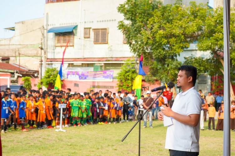 Buka Kompetisi Sepak Bola Kelompok Usia, Bobby Nasution: Pemko Medan akan Perbaiki Seluruh Fasilitas Olahraga