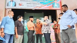 Bupati Palas Non Aktif Bisa Langsumg Beraktifitas Tugas