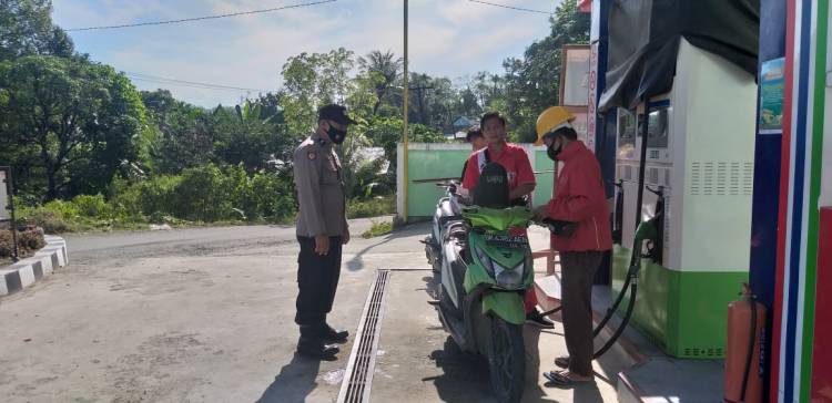 Antisipasi penyimpangan penyaluran BBM, Polsek Mandrehe Monitoring SPBU di Desa Sisarahili dan Onolimbu Raya