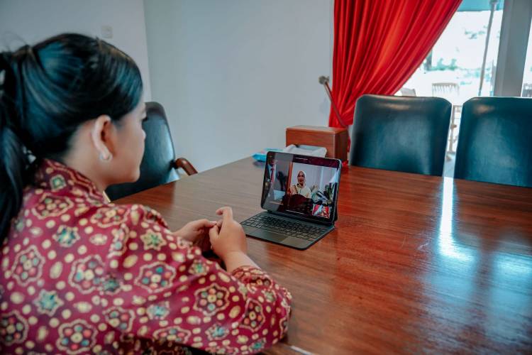 Secara Virtual,&nbsp;Ketua Dekranasda Medan Ikuti Rakernas Dekranas 2022