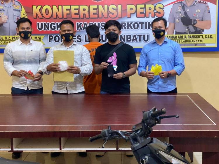 Accit Nai...., Pengedar Sabu Tertipu, Transaksi dengan Res Narkoba  Polres Labuhanbatu