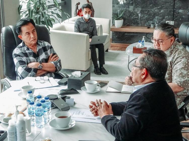 Yusril Diskusi Masalah Tanah dengan Panglima TNI