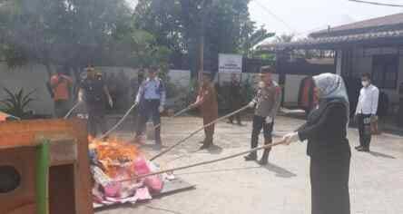 Pemusanhan Barang Bukti Cabjari Labuhan Deli